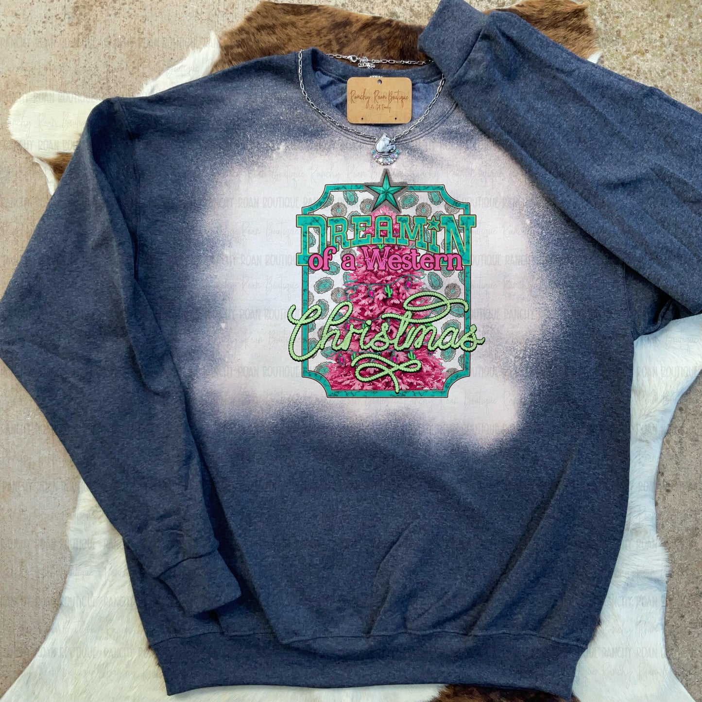 Dreamin’ of a Western Christmas Graphic Sweatshirt