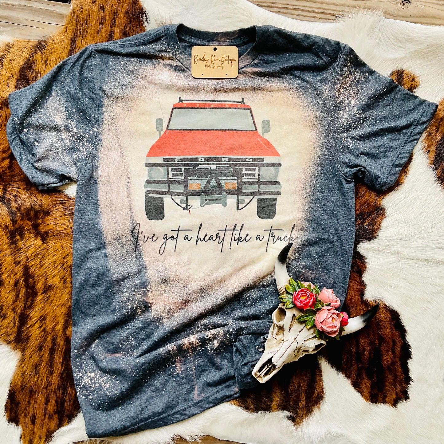 Heart Like a Truck Western Tee - Ranchy Roan Boutique