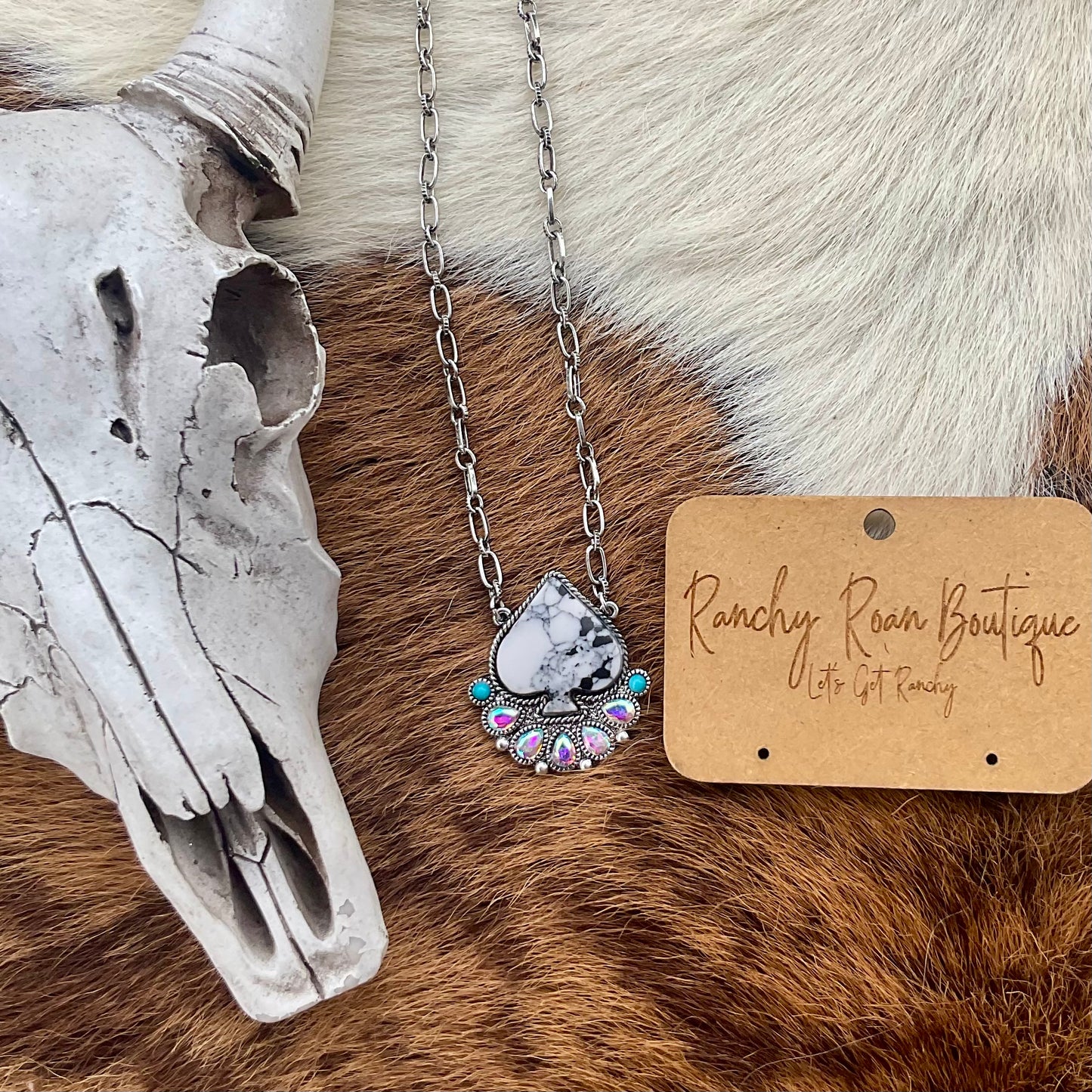 Western  Howlite Spade Trendy Necklace