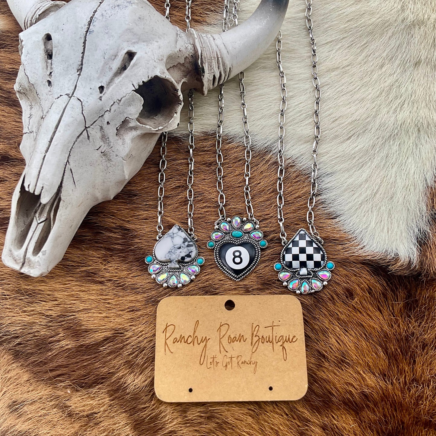 Western  Howlite Spade Trendy Necklace