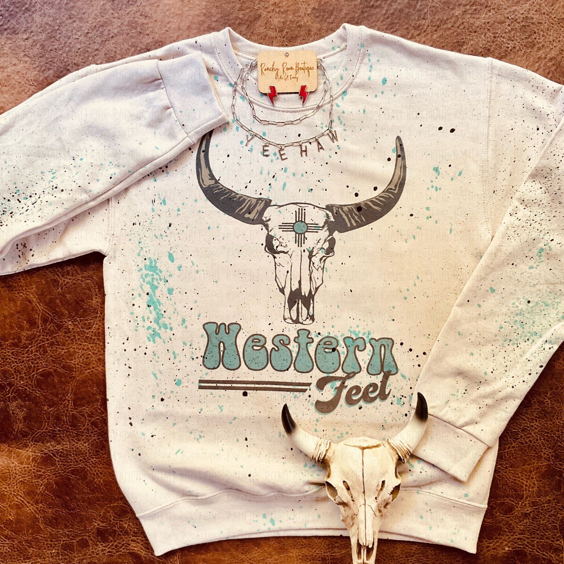 Western Feel Skull Sweatshirt - Ranchy Roan Boutique 