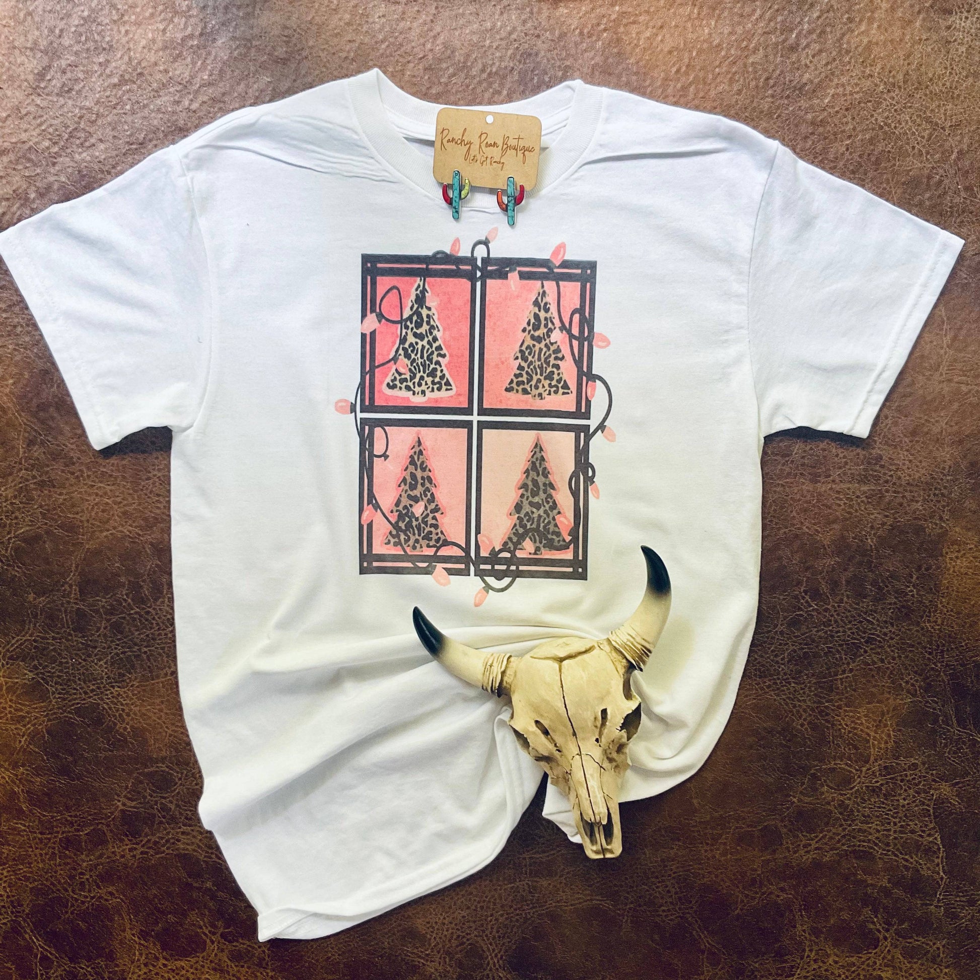 Pink Christmas Tee - Ranchy Roan Boutique 