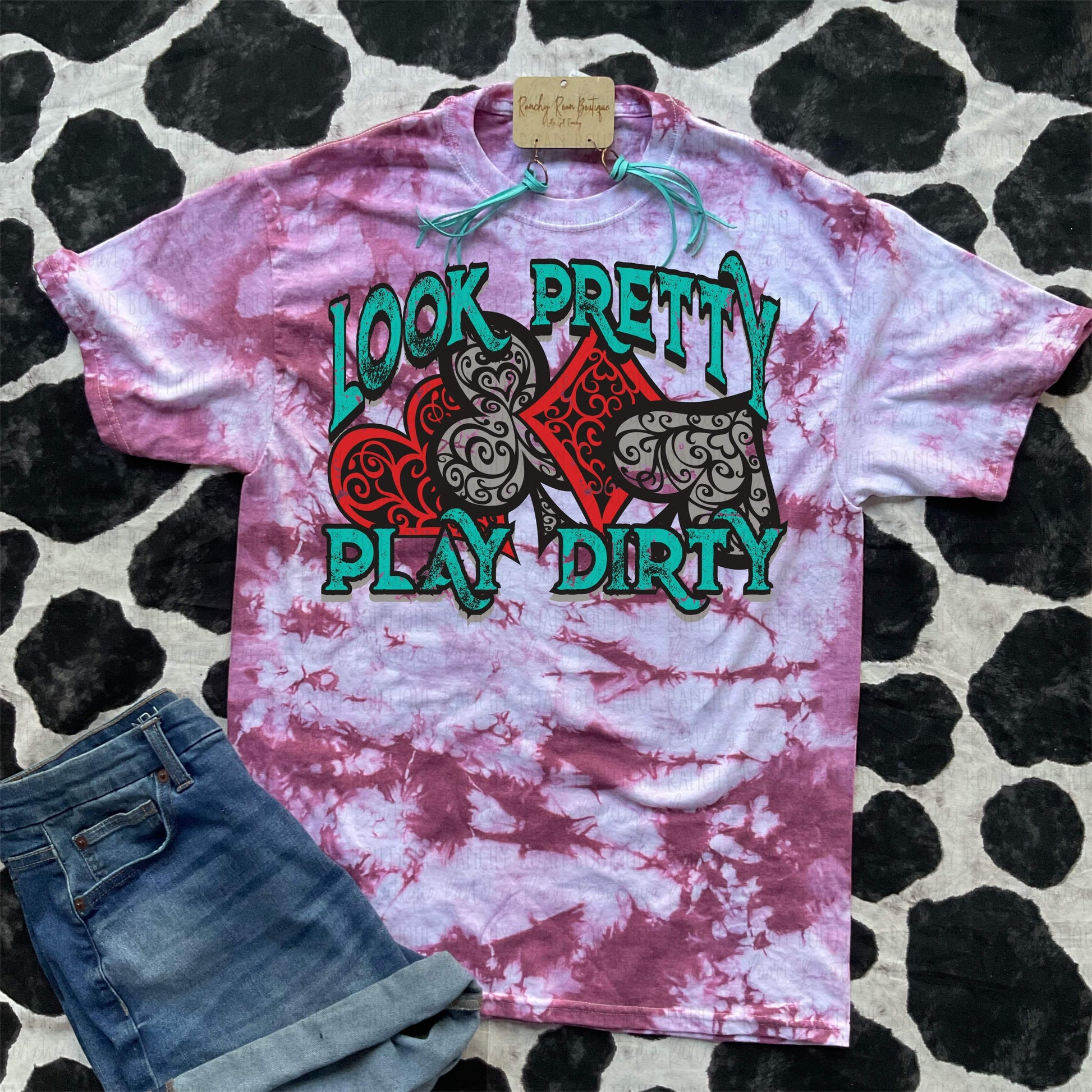 Look Pretty Play Dirty Western Graphic Tee - Ranchy Roan Boutique 