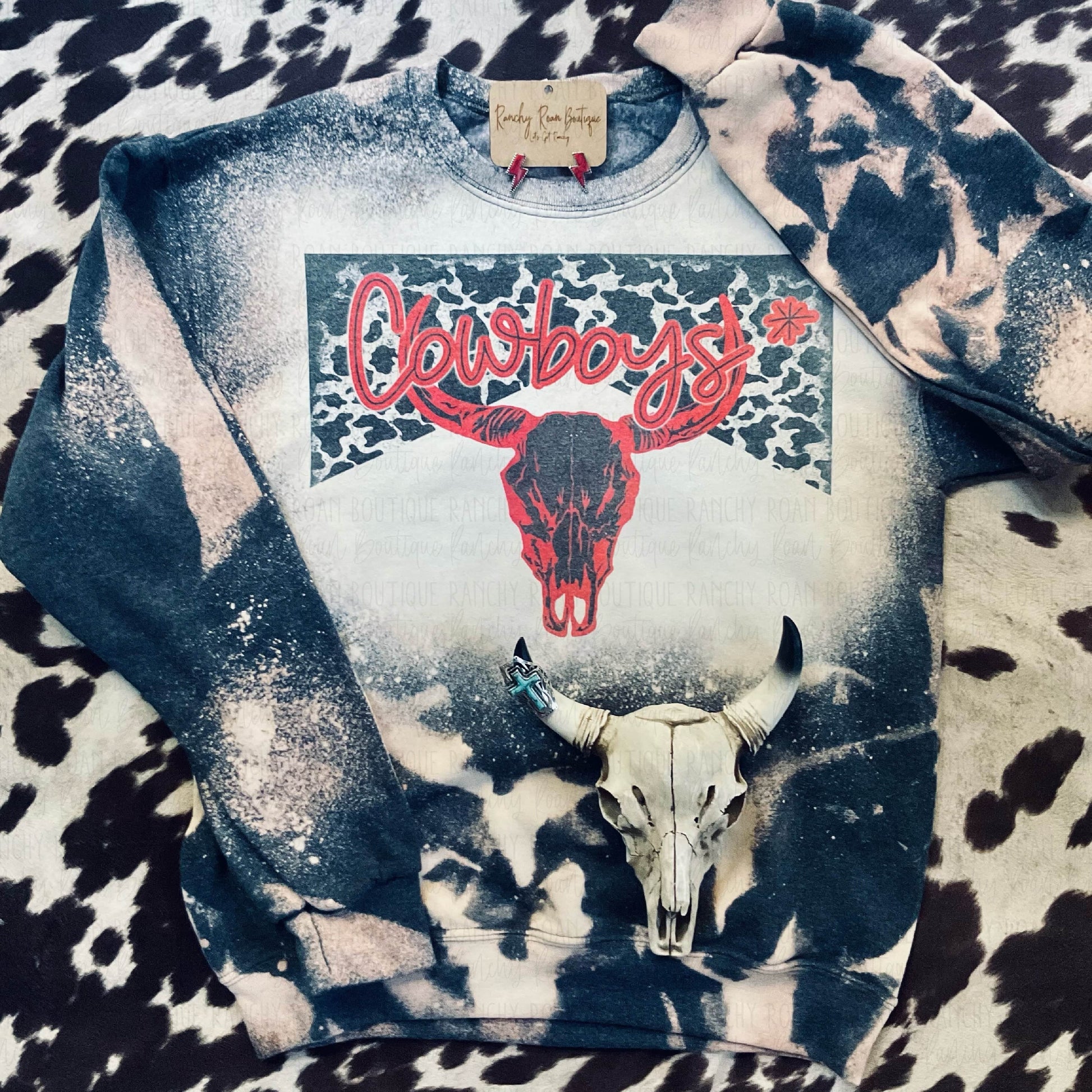 Cowboys* Cowhide Skull Sweatshirt - Ranchy Roan Boutique 