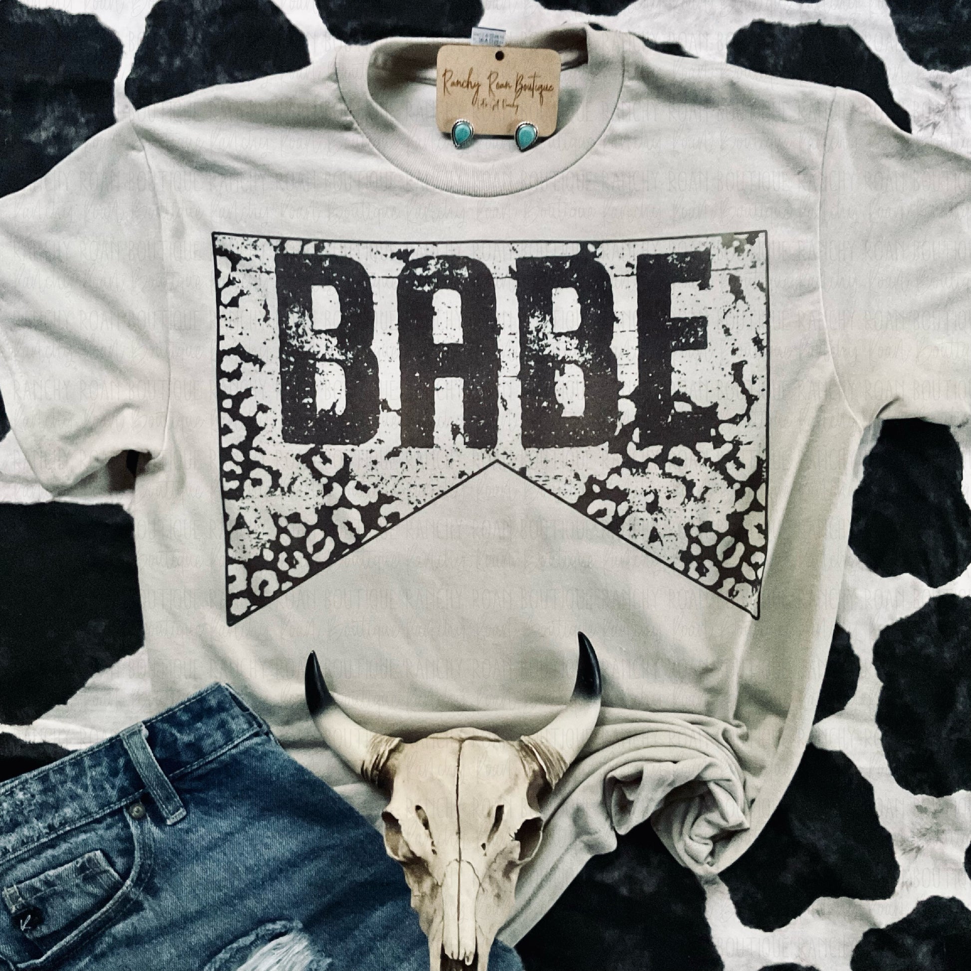 Distressed Leopard Tee - Ranchy Roan Boutique 