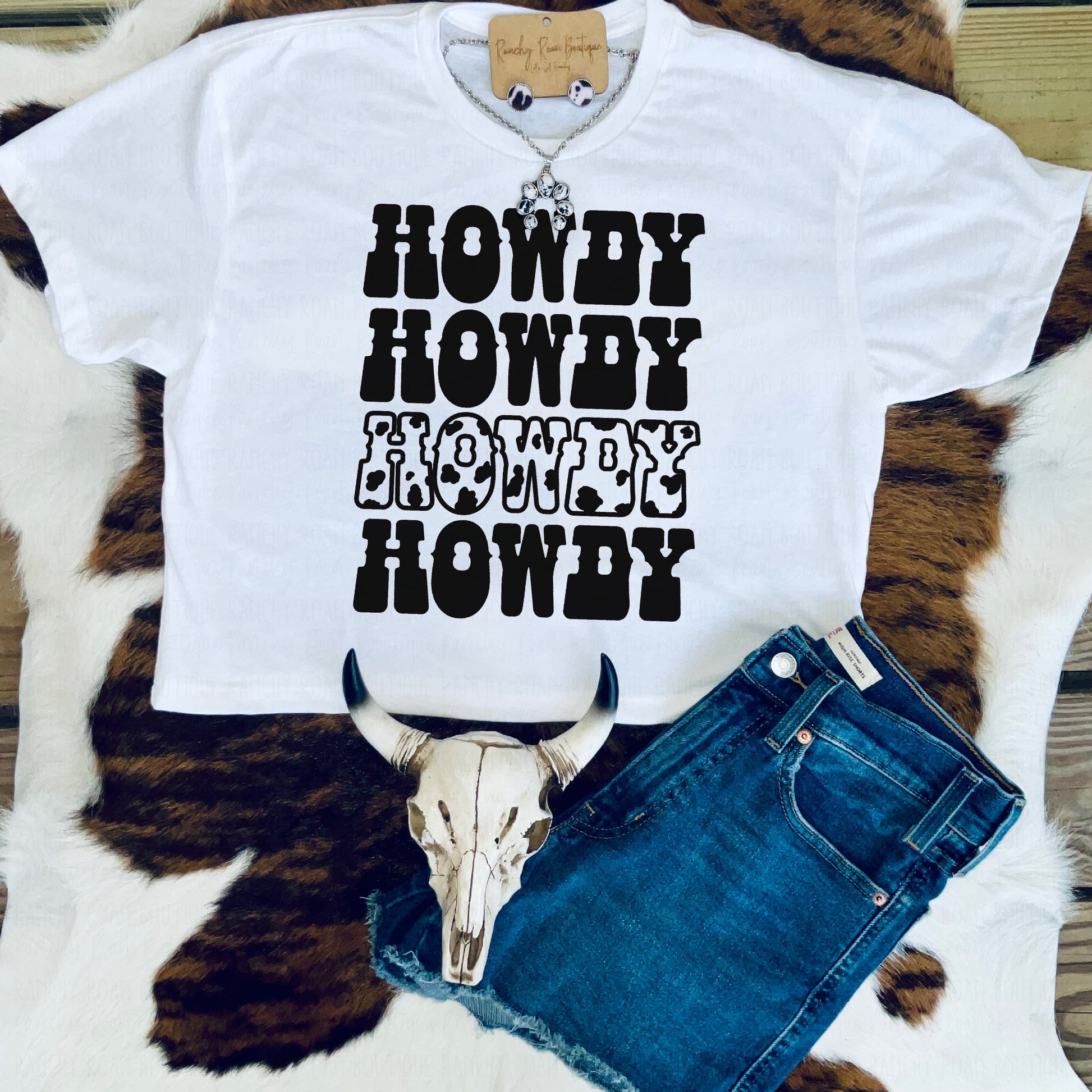 Howdy Stacked Cropped Tee - Ranchy Roan Boutique 